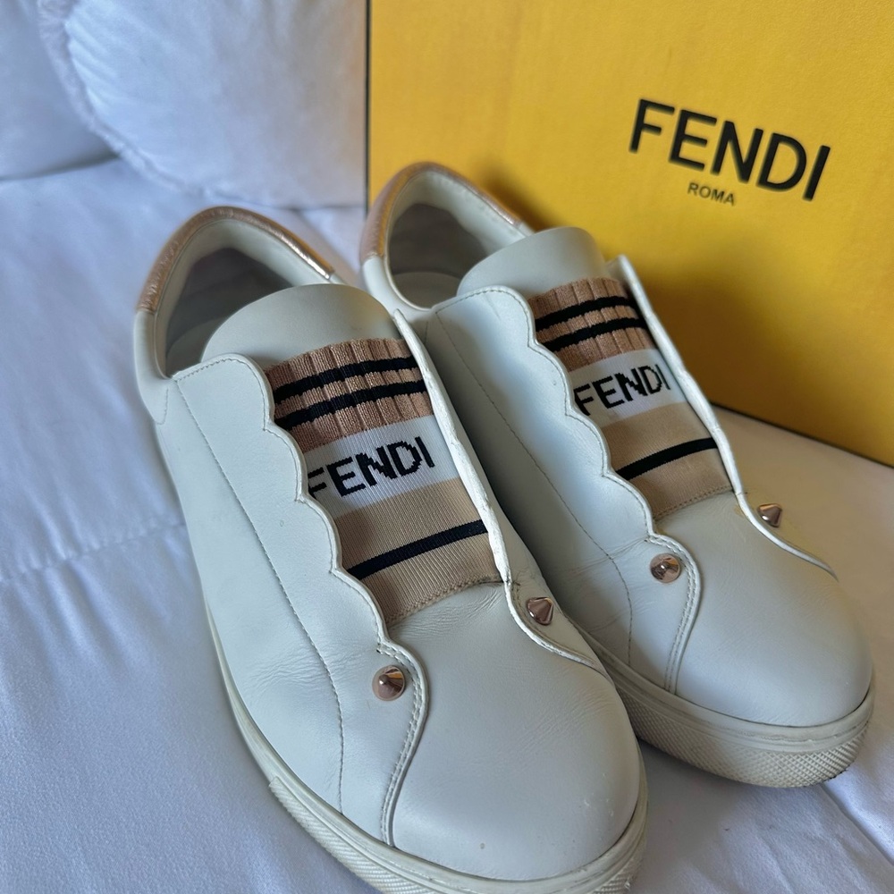 FENDI Vitello Lurex Rockoclick Slip On Sneaker Shoe White Rose Gold sz 38 / 8